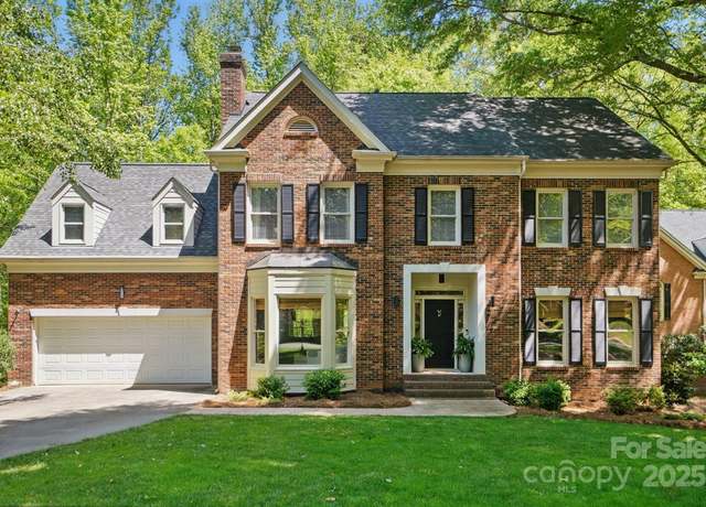 Property at 902 Hoke Trl, Cramerton, NC 28032, 4 beds, 3.5 baths