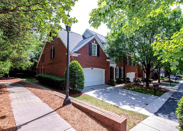Property at 7554 Bluestar Ln, Charlotte, NC 28226, 3 beds, 2.5 baths