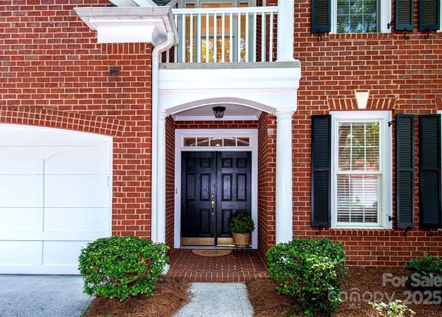Property at 7554 Bluestar Ln, Charlotte, NC 28226, 3 beds, 2.5 baths