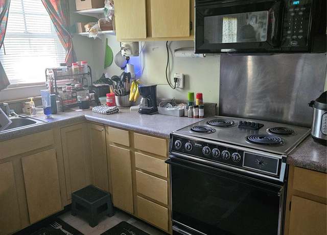 Property at 515 Benton St, Monroe, NC 28110, 2 beds, 1 bath