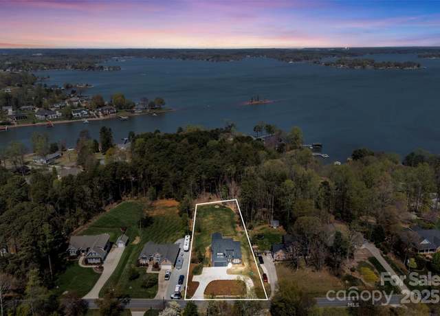 Property at 8039 Mcconnell Rd, Denver, NC 28037, 4 beds, 3.5 baths