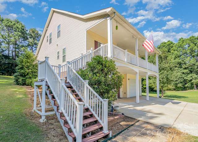 Property at 556 Peaceful Creek Dr, York, SC 29745, 4 beds, 3.5 baths