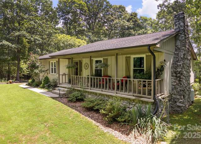 Property at 230 Foxwood Dr, Hendersonville, NC 28791, 4 beds, 3 baths