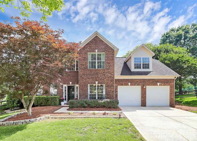 Property at 9157 Snow Hill Ct, Charlotte, NC 28269, 4 beds, 2.5 baths