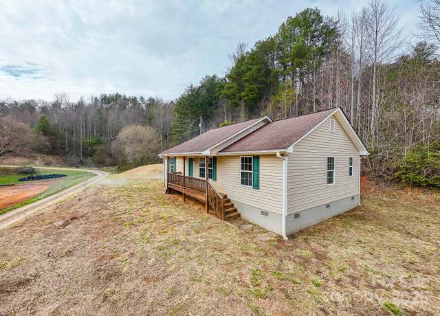 Property at 42 Leonard Davis Rd, Robbinsville, NC 28771, 3 beds, 2 baths