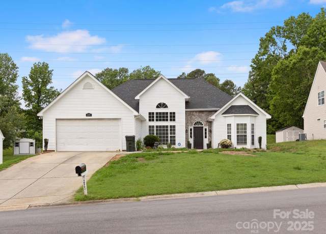 Property at 1579 Matthews Dr, Rock Hill, SC 29732, 4 beds, 3 baths