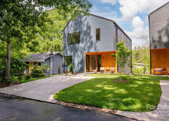 Property at 2 Davenport Pl, Asheville, NC 28806, 4 beds, 3.5 baths