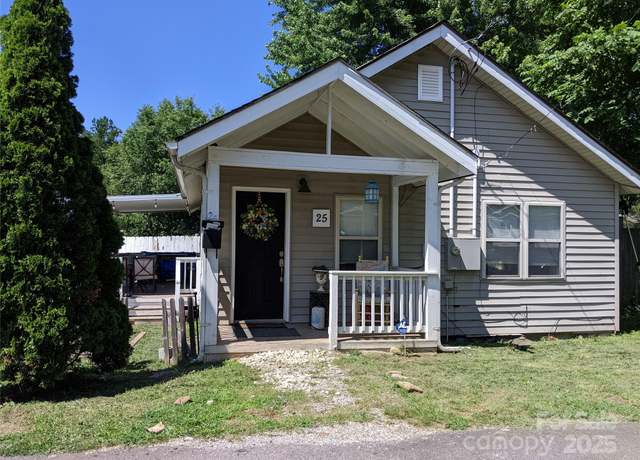 Property at 25 Liner Ct, Waynesville, NC 28786, 2 beds, 1 bath