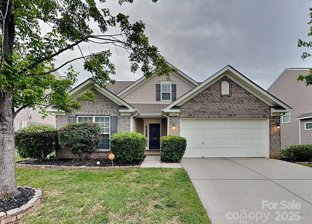 Property at 4006 Lawrence Daniel Dr, Matthews, NC 28104, 4 beds, 3 baths