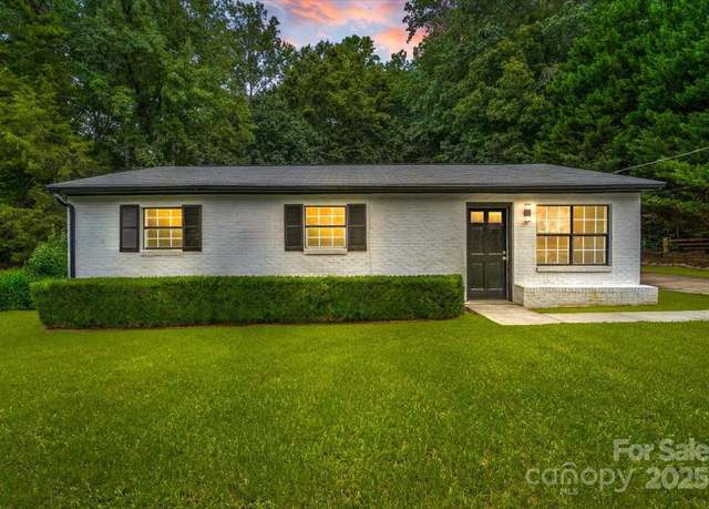 Property at 128 Armstrong Ln, Gastonia, NC 28056, 3 beds, 2 baths