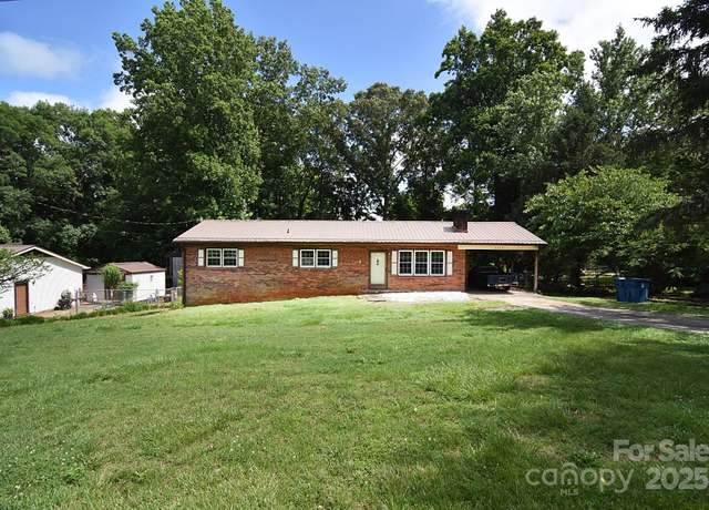 Property at 2625 Glenn St, Newton, NC 28658, 3 beds, 1.5 baths