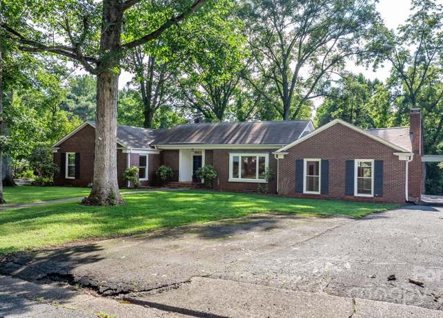 Property at 1615 Brentwood Dr, Newton, NC 28658, 3 beds, 2 baths