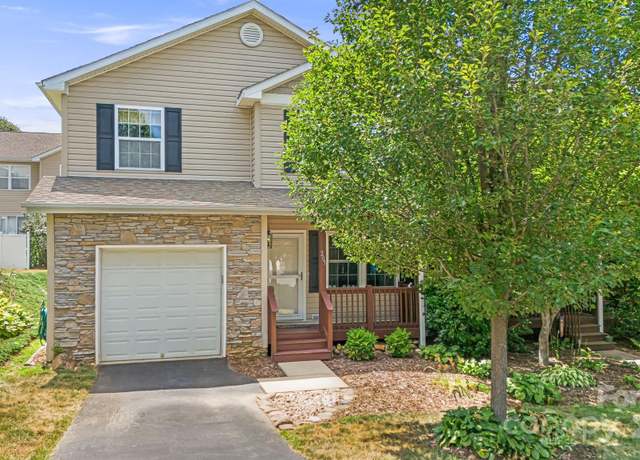 Property at 207 Pembrook Rd, Swannanoa, NC 28778, 3 beds, 2.5 baths