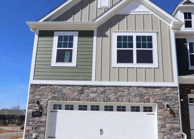 Property at 4005 Lawnview Dr, Charlotte, NC 28269, 3 beds, 2.5 baths