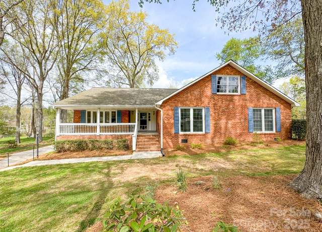 Property at 12011 Stoney Meadow Dr, Mint Hill, NC 28227, 4 beds, 3 baths