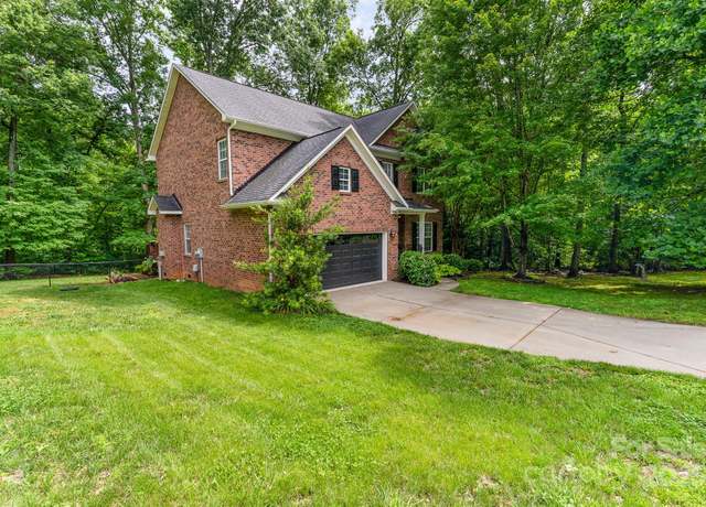 Property at 530 Shady Oaks Dr, Stanley, NC 28164, 4 beds, 2.5 baths