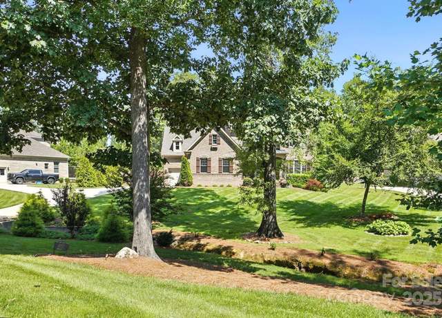 Property at 4003 Capullo Ct, Matthews, NC 28104, 5 beds, 3.5 baths