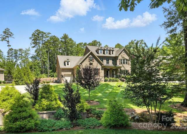 Property at 4003 Capullo Ct, Matthews, NC 28104, 5 beds, 3.5 baths