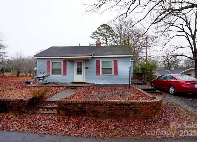 Property at 110 N 7th St, Albemarle, NC 28001, 2 beds, 1 bath