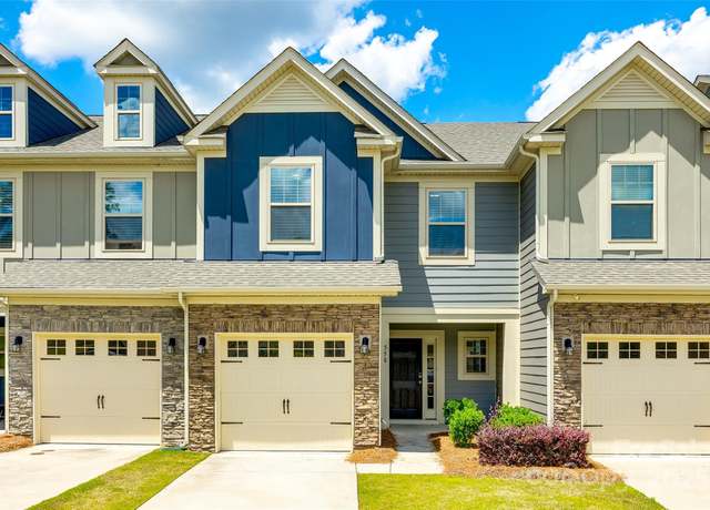 Property at 558 Dulaney Dr, Fort Mill, SC 29708, 3 beds, 2.5 baths