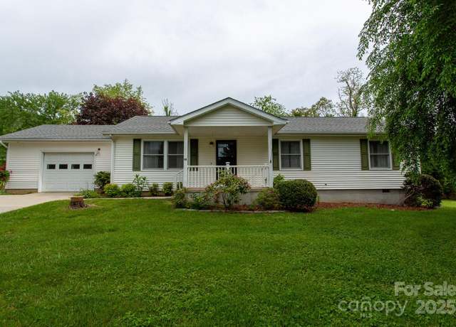 Property at 80 Beech Glen Dr, Black Mountain, NC 28711, 3 beds, 2 baths