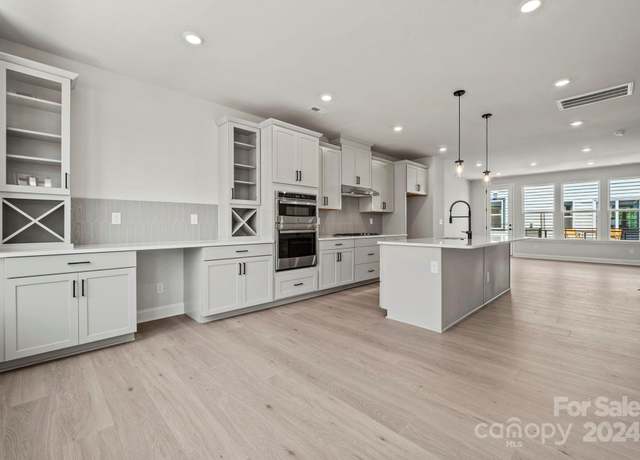 Property at 711 Hoke Ln, Davidson, NC 28036, 4 beds, 3.5 baths