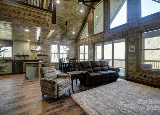 Property at 601 Tater Patch Rd, Maggie Valley, NC 28751, 3 beds, 3 baths
