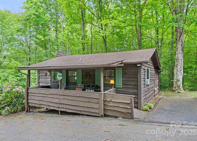 Property at 37 Sassafras Ln, Maggie Valley, NC 28751, 2 beds, 2 baths