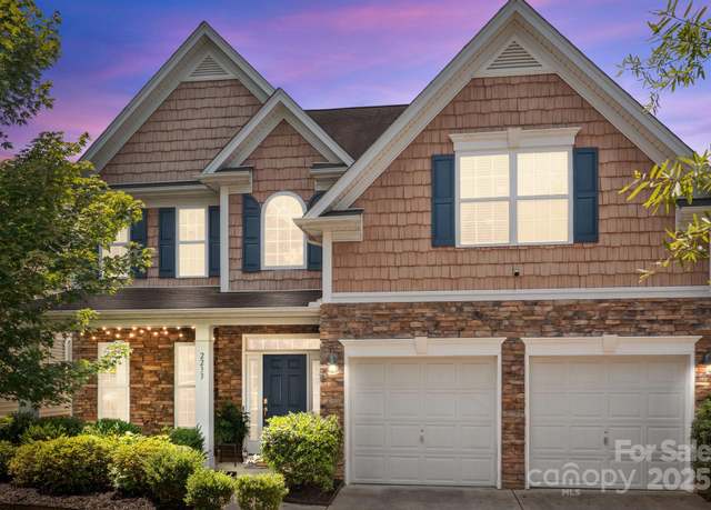 Property at 2233 Sonoma Valley Dr, Charlotte, NC 28214, 4 beds, 3 baths