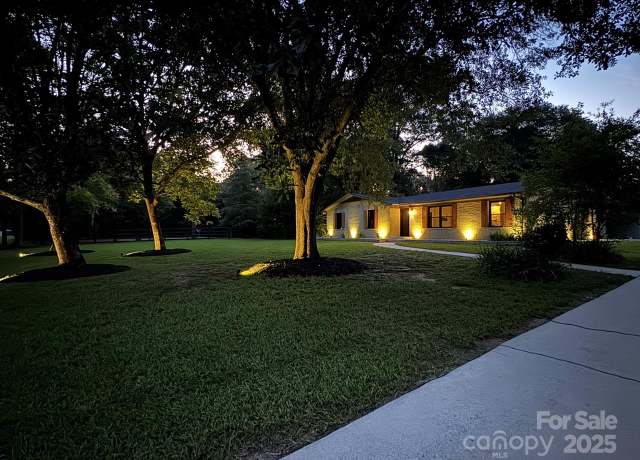 Property at 209 Falcon Dr, Concord, NC 28025, 3 beds, 2 baths