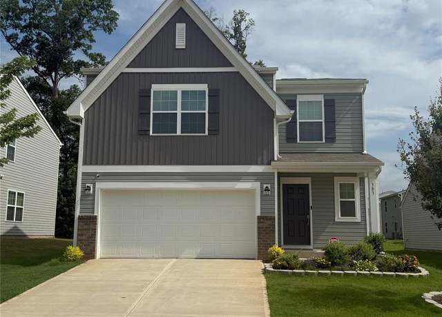 Property at 383 Hollingswood Dr, Statesville, NC 28625, 5 beds, 3 baths