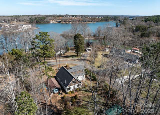 Property at 4465 Red Hill Cir, Denver, NC 28037, 3 beds, 1.5 baths