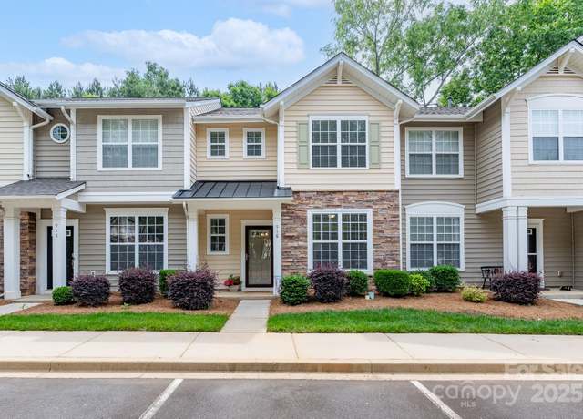 Property at 916 Coffee Tree Ln, Rock Hill, SC 29732, 3 beds, 2.5 baths