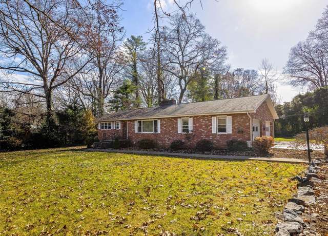Property at 3135 Charlyne Dr, Hendersonville, NC 28792, 2 beds, 1.5 baths