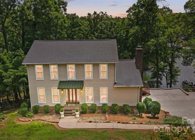 Property at 29049 Snapper Pt, Tega Cay, SC 29708, 4 beds, 3.5 baths