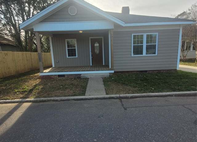 Property at 401 Woodlawn Ave, Cramerton, NC 28032, 2 beds, 2 baths