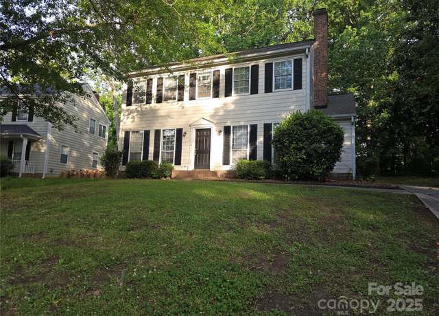 Property at 2105 Killarney Pl, Charlotte, NC 28262, 3 beds, 2.5 baths