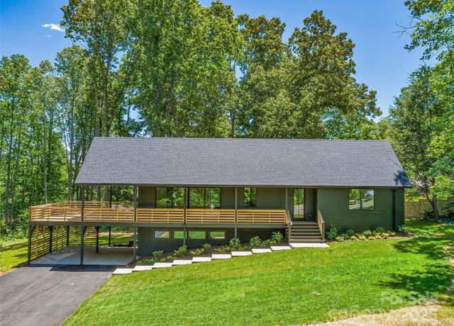 Property at 117 English Dr, Candler, NC 28715, 3 beds, 2.5 baths