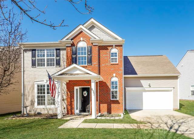 Property at 8351 Rolling Meadows Ln, Huntersville, NC 28078, 4 beds, 2.5 baths