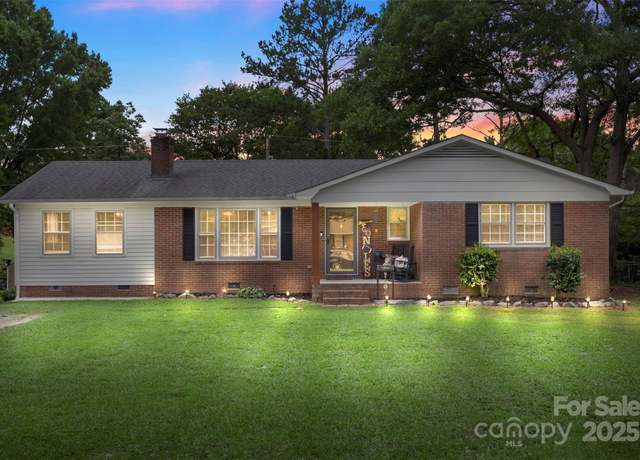Property at 2536 Cambridge Dr, Lancaster, SC 29720, 4 beds, 2 baths