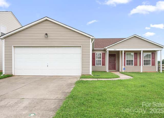 Property at 5216 Valcourt Rd, Charlotte, NC 28216, 3 beds, 2 baths