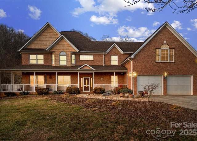 Property at 4594 Grandin Rd, Lenoir, NC 28645, 3 beds, 3.5 baths