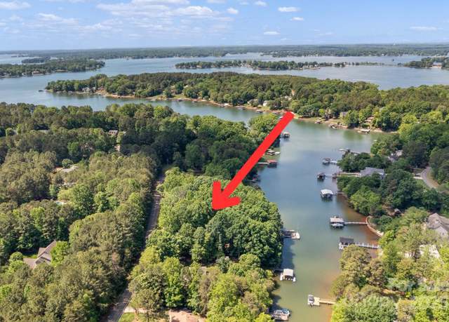 Property at 505 Kemp Rd, Mooresville, NC 28117, 2 beds, 2 baths