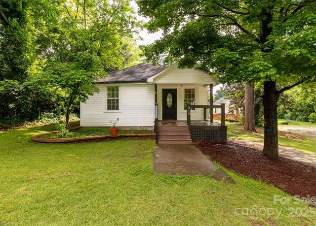 Property at 315 Rivers St, Rock Hill, SC 29730, 2 beds, 1 bath