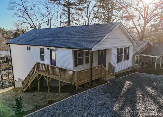 Property at 95 Eastabrook Ave, Brevard, NC 28712, 3 beds, 2 baths