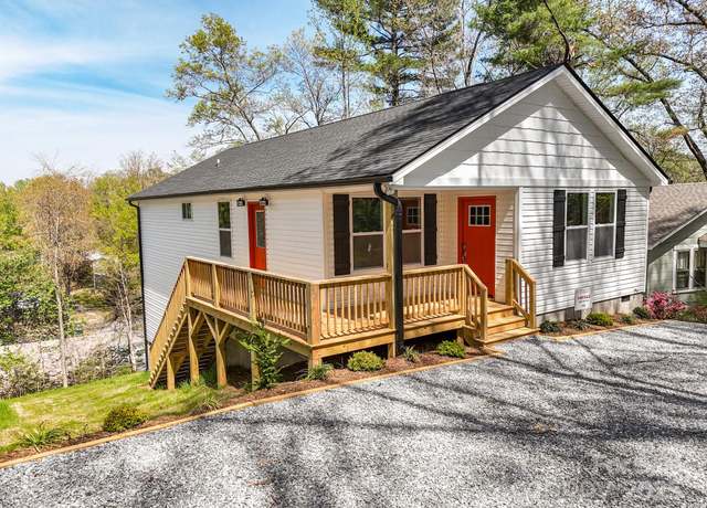 Property at 95 Eastabrook Ave, Brevard, NC 28712, 3 beds, 2 baths