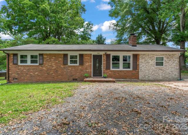Property at 2401 Woodleaf Dr, Gastonia, NC 28052, 3 beds, 1 bath