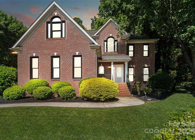Property at 121 Canterbury Xing, Fort Mill, SC 29708, 4 beds, 2.5 baths