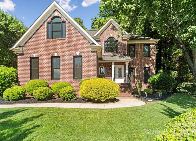 Property at 121 Canterbury Xing, Fort Mill, SC 29708, 4 beds, 2.5 baths