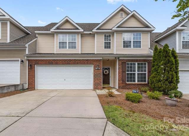 Property at 10906 Stone Trail Rd, Charlotte, NC 28213, 3 beds, 2.5 baths